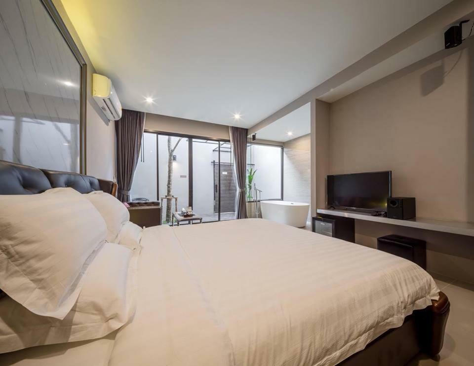 The Valen Resort Bangkok Esterno foto